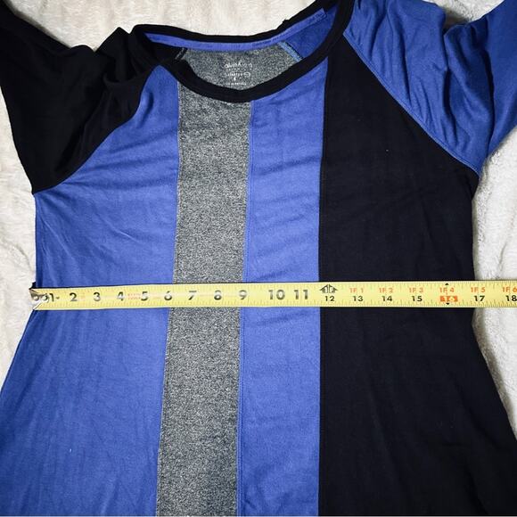 Calvin Klein Size S Sharkbite Hem Tunic Top Blue Grey Stretch Sporty Casual Chic - Picture 5 of 12